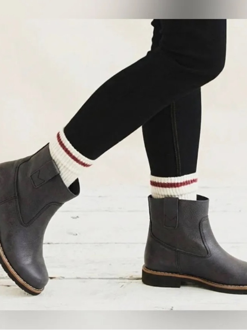 Roots Grey Tribe Leather Boots